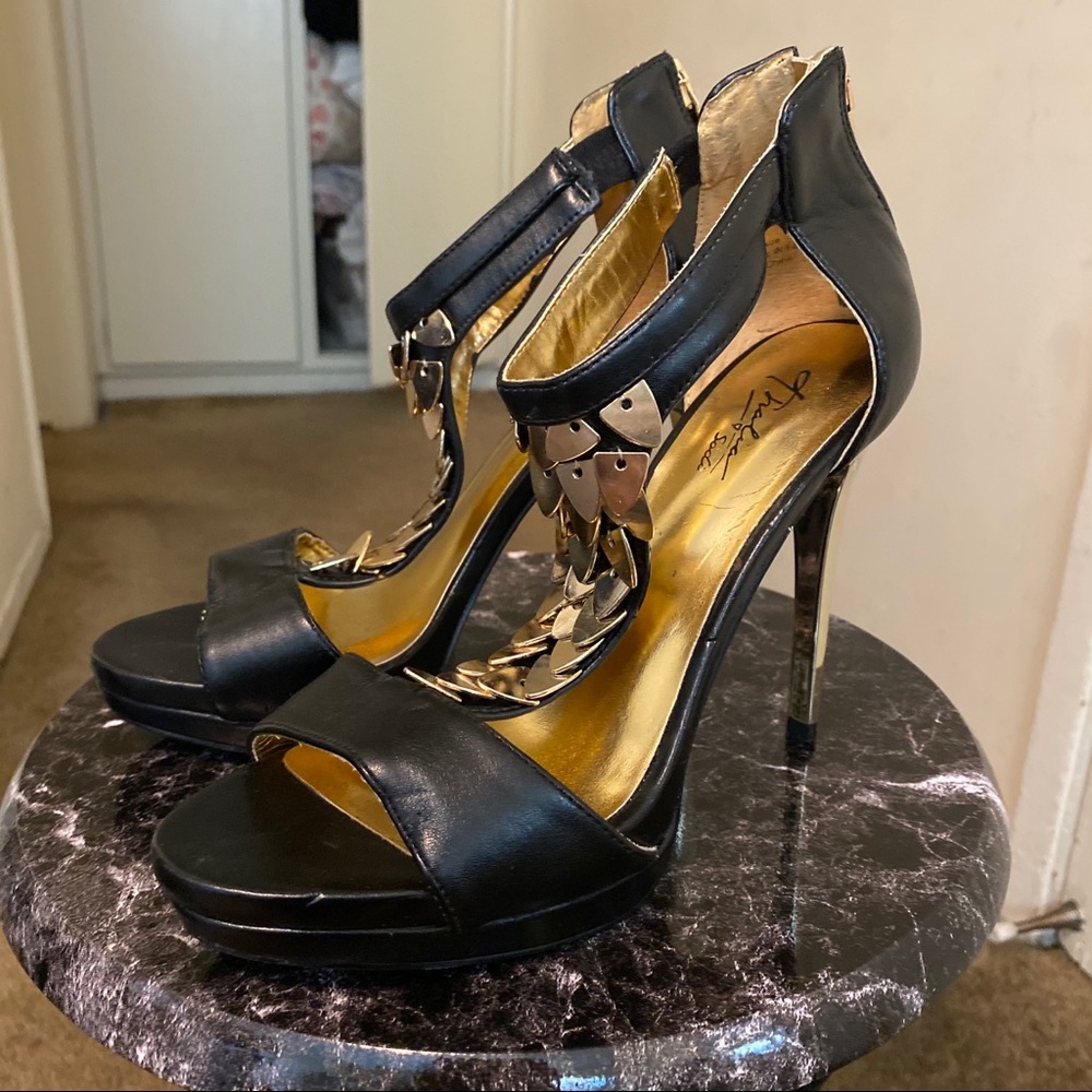 Thalia Sodi Heels